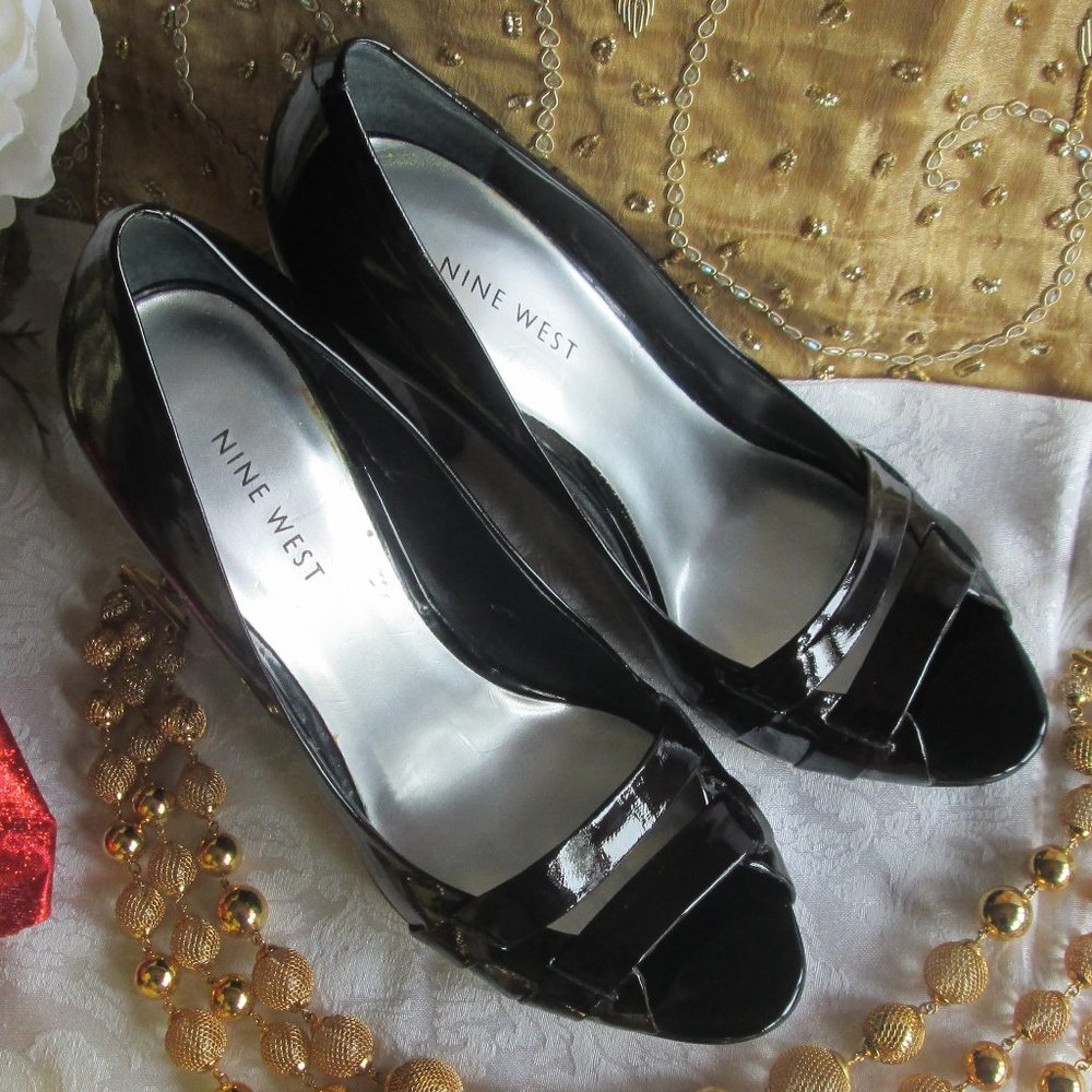 NINE WEST BLACK PATENT DOUBLE BAND PEEP-TOE HEELS – 7M